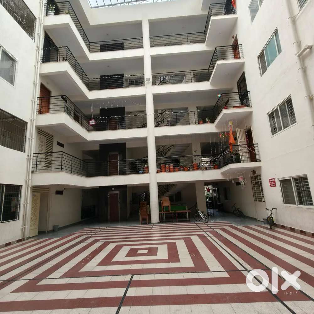 3BHK Semi-furnished flat