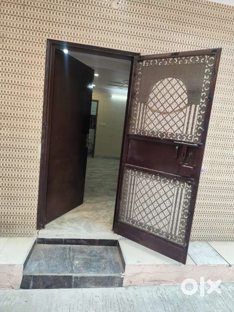 Individual flat available for rent