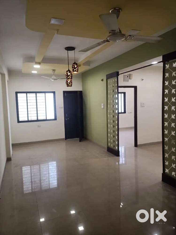 3bhk well maintained flat sell campus society