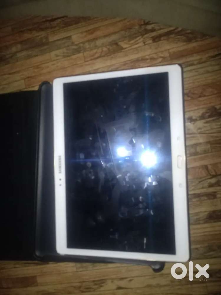 Samsung 3 32 original display not any issue box and charger available