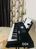 Yamaha PSR E-473 keyboard