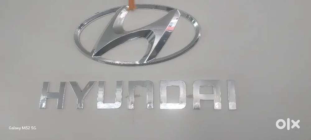 HUNDAI SHOWROOM EXECUTIVE