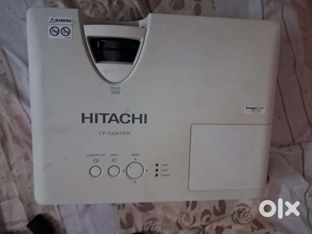 Hitachi CP-X3041WN