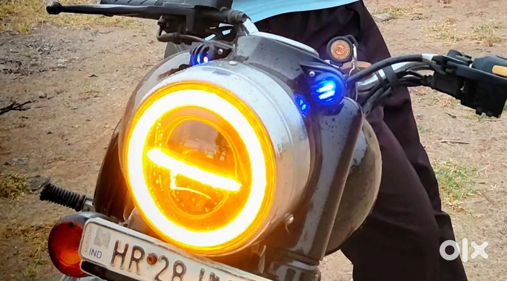 New battery new headlight  new insourance pollution ood milage 38 km