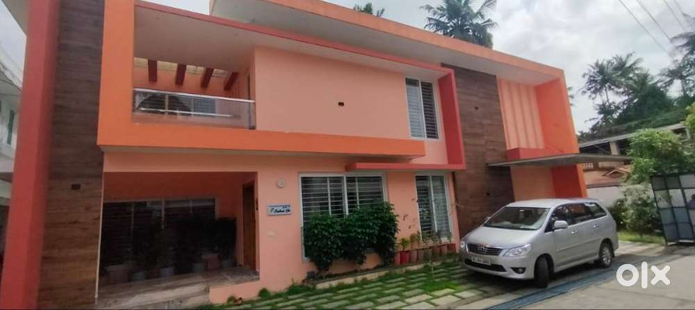 4 BHK furnished House-2900 sqft for sale in Chitilappilly, Thrissur
