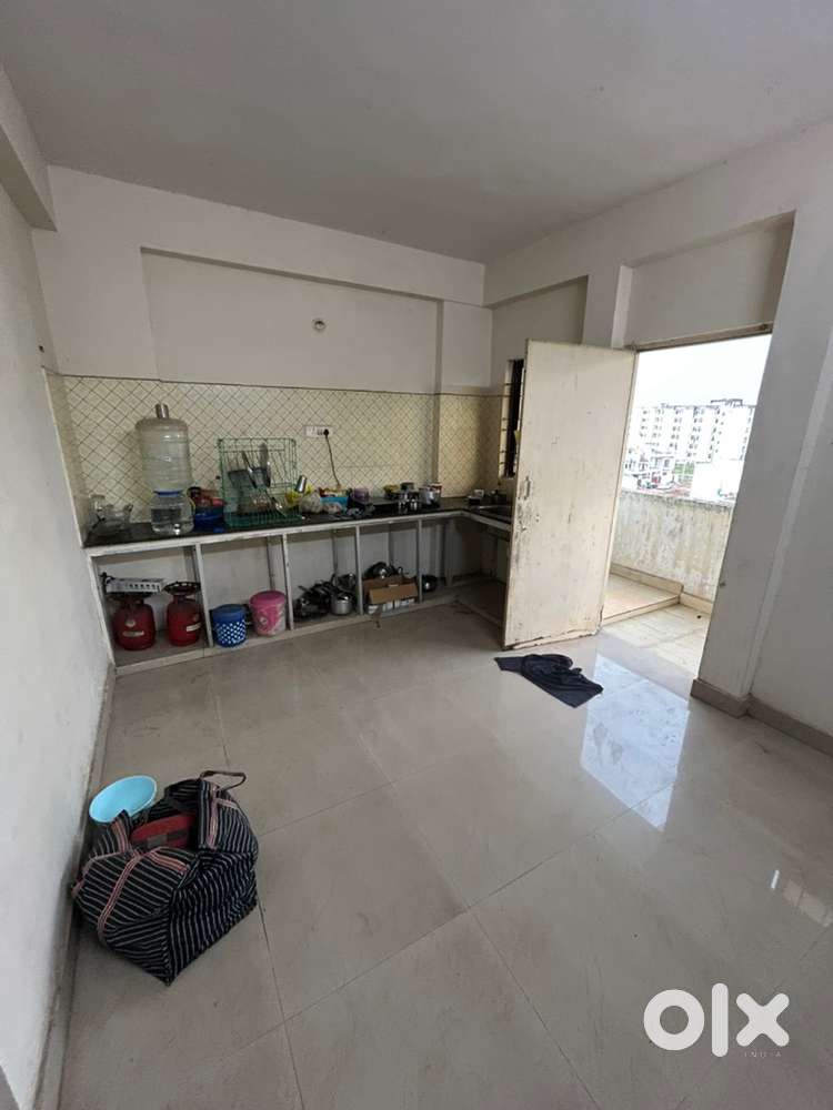 3 Bhk flat in green valley for rent , no smoking no drinking ,