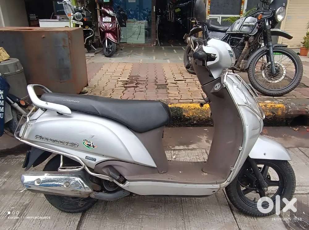 A suzuki Access 125 disc with alloy wheel 2020 model for sale