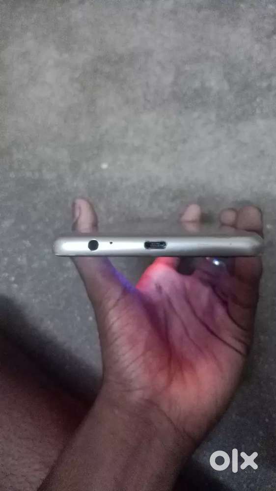 Samsung j 7 max Good condition smooth no crack in display