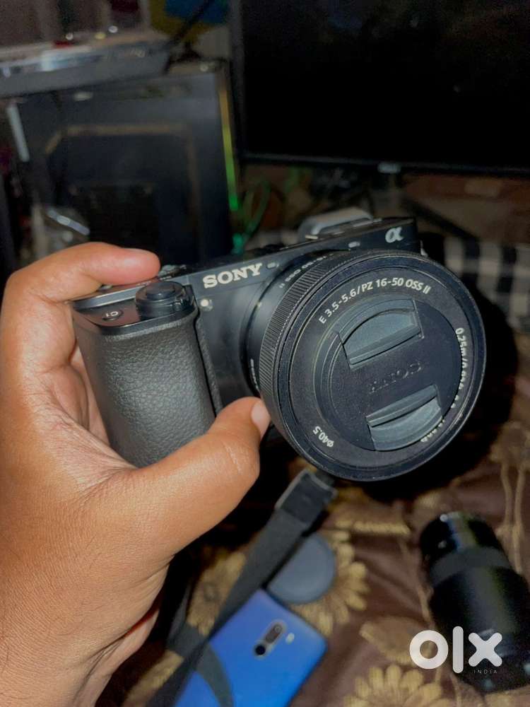 Rent SONY A6100 / Mirrorless camera