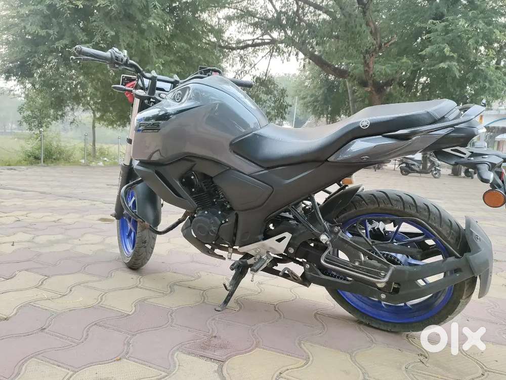 Fzs V-4 in Almost brand new condition