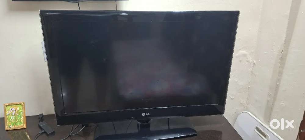 LG LCD 32 INCH