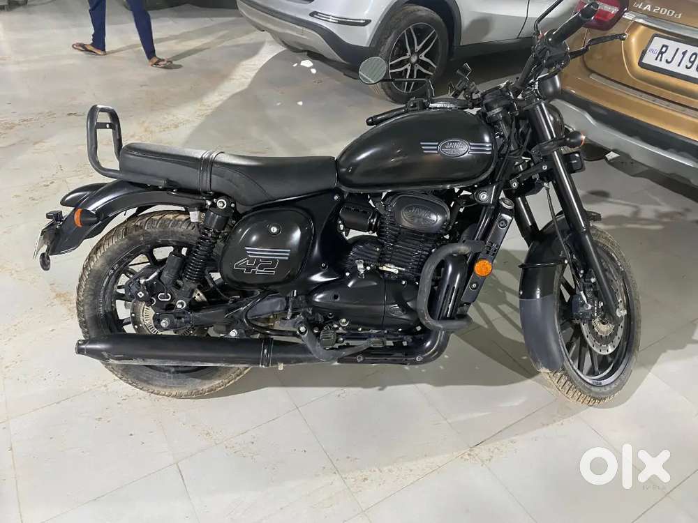 Jawa 42 For sale only 6k km drive