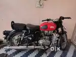 Royal Enfield 350 classic red edition