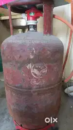 Gas stove with accessories