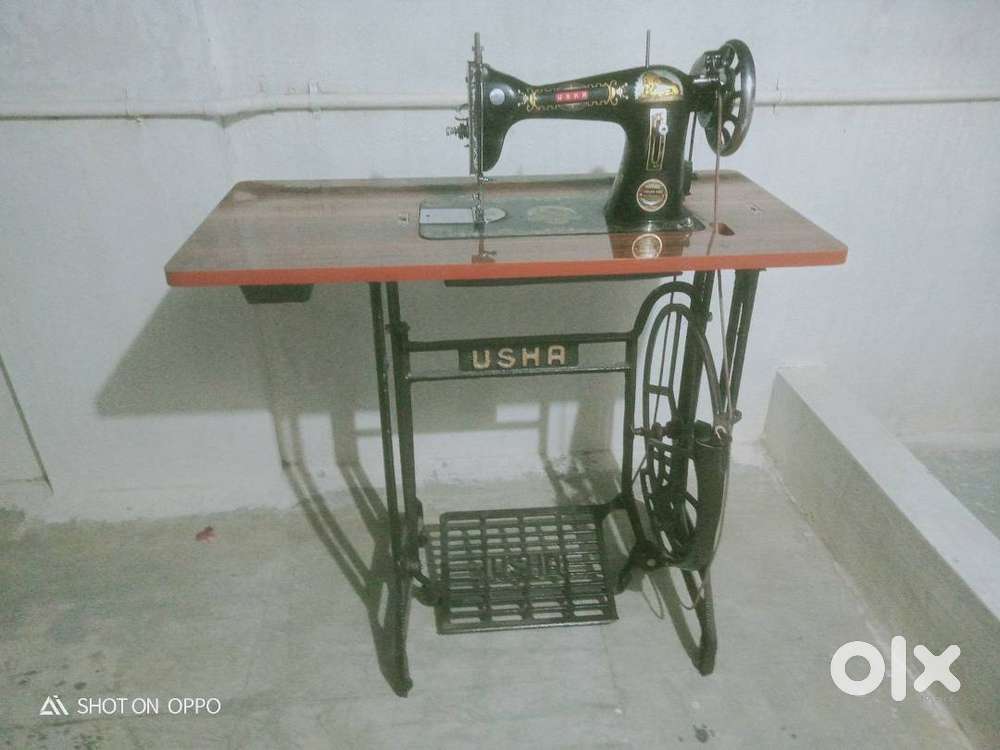 Usha Tailoring machine
