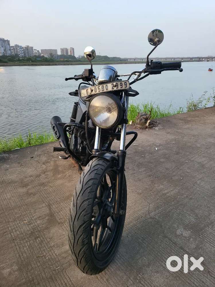 Bajaj pulsar 150cc modified in cafe racer