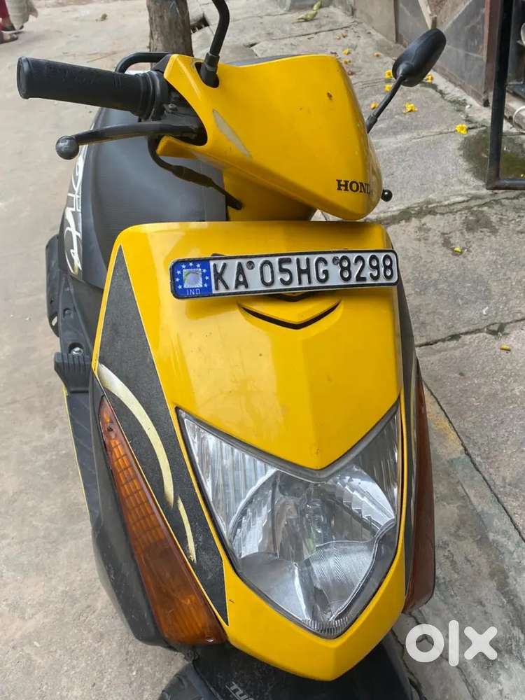 Selling my dio with all running documents, fc available till 2029,