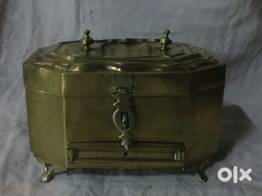 Antique pure brass solid heavy pandaan 27/20/17 cm.