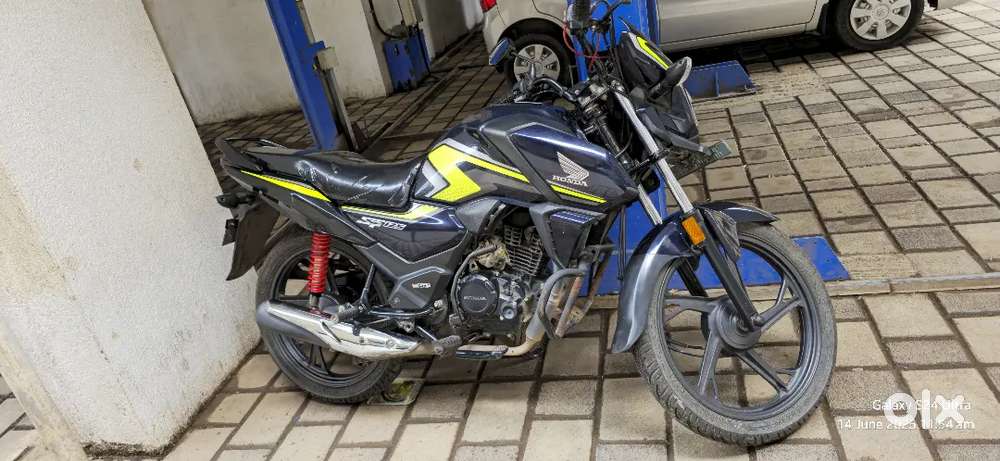 2 years old mint condition SP 125