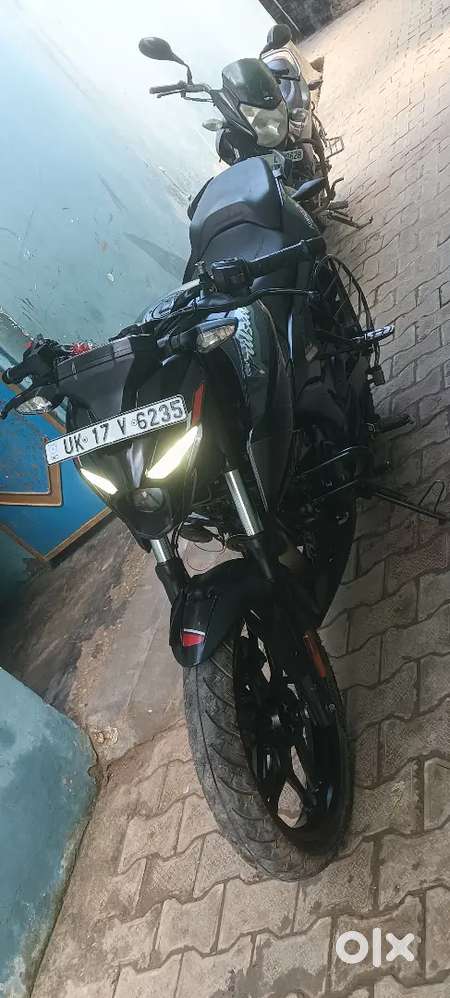 Bajaj pulsar n160