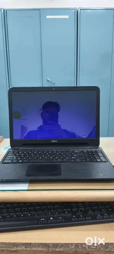 Dell Inspiron laptop i3 5th gen  4GB ram 500 GB HHD  good condition