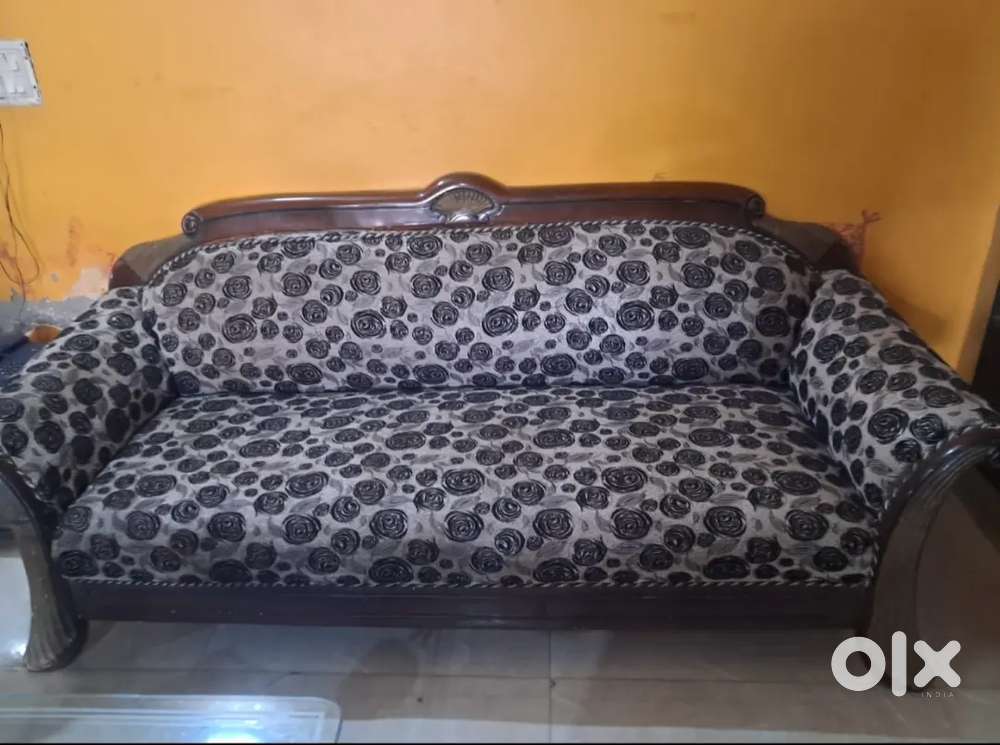 Sofa seven seater
