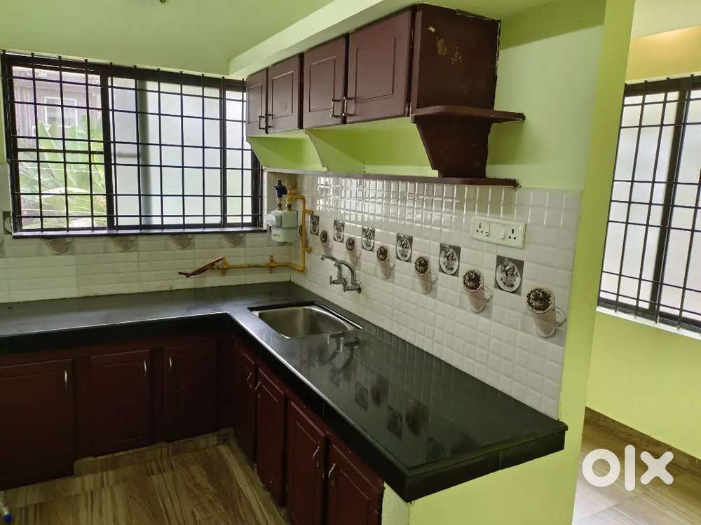 Kakkanad Vazhakkala near Padamugal 2 BHK 980 sqftapartment rent family
