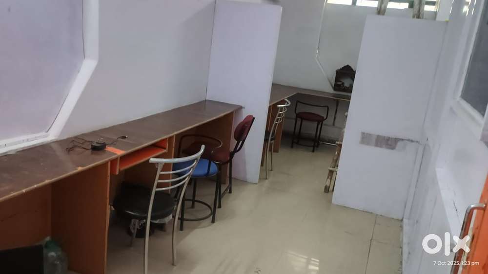 this is 750 sqft fully furnishd office for rent kolagd rd kisnngr chk