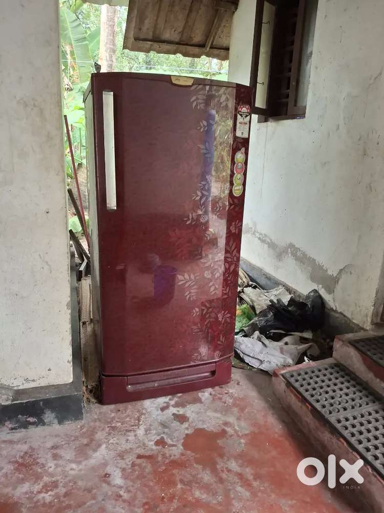 Goderaj single door fridge
