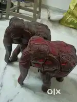 હાથી જોડી છે લાકડાના હાથી
