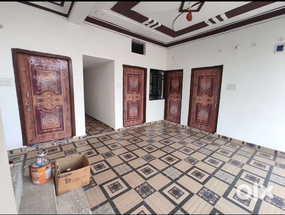 Family Rooms , Single Rooms available on rent.