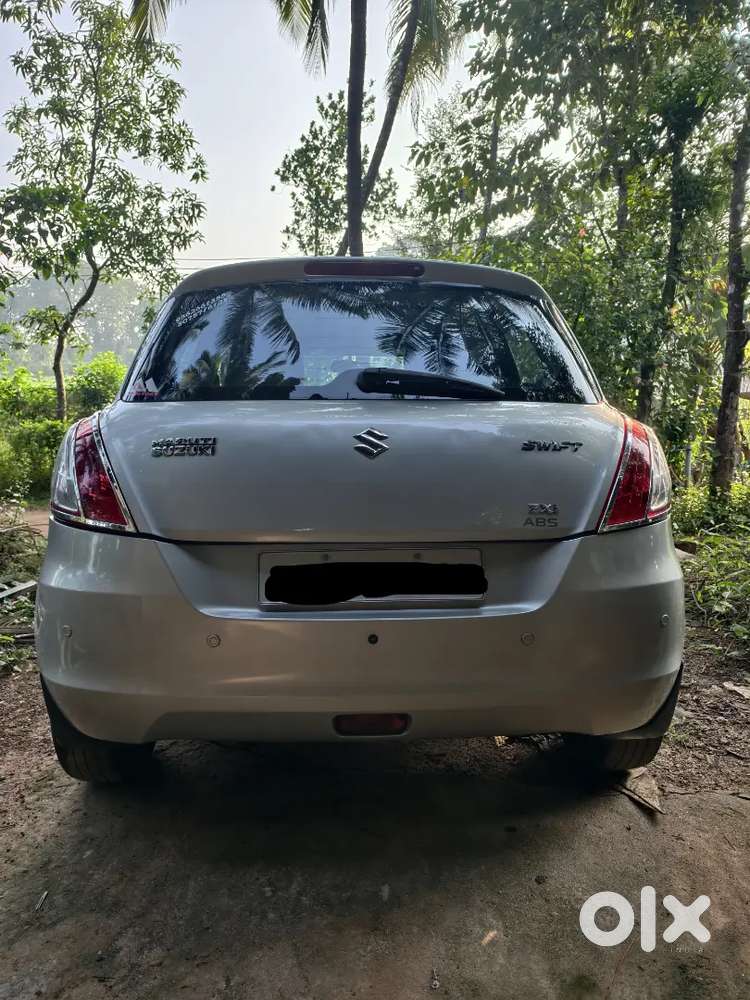 Maruti Suzuki Swift 2015 Petrol 125000 Km Driven