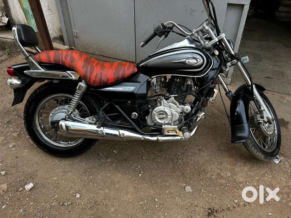 BAJAJ AVENGER 220 CRUISE BIKE