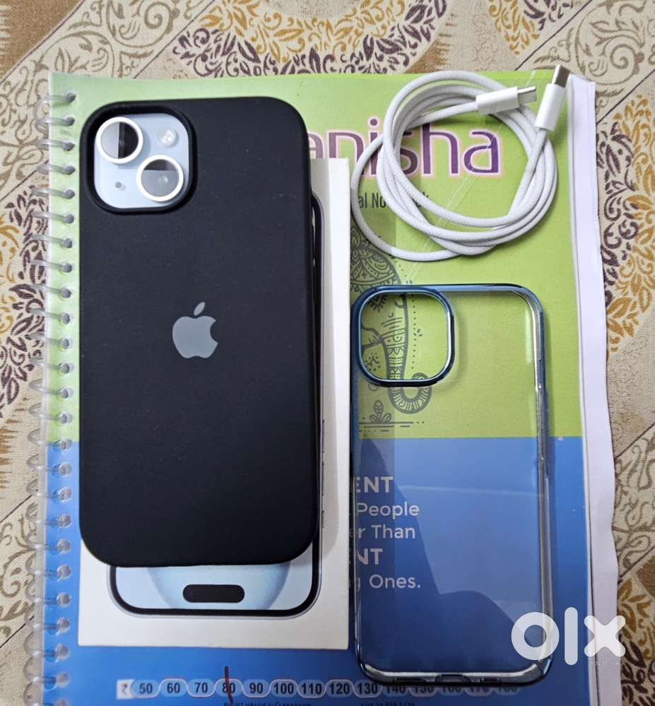 Iphone 15 is in very good condition under warrenty 10month old