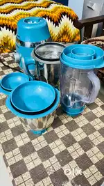 Maharaja mixer grinder with 4 jars big and small