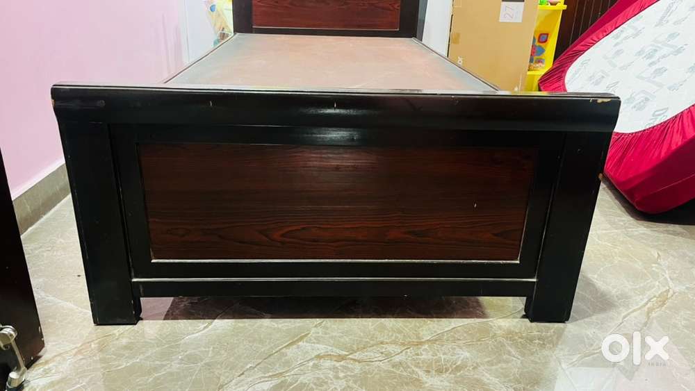 Single cot 3x6 size for sale