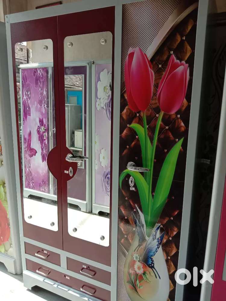 Royal sultan wardrobe