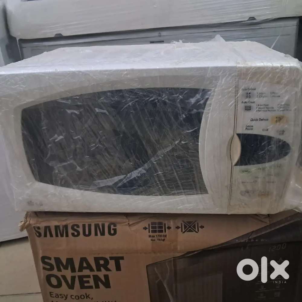 LG 30 litres microwave and Grill combi used 2022 model oven