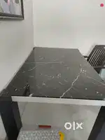 Nilkamal Dining Table