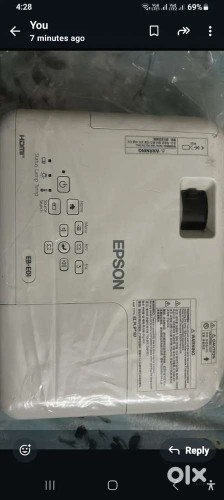 Projector EPSON E01 . Excellent Condition like new