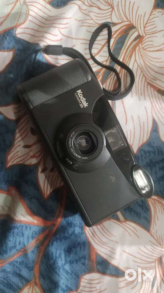 Vintage Film Camera Set – Kodak KB20 Motor & Yashica Novacam I (35mm )