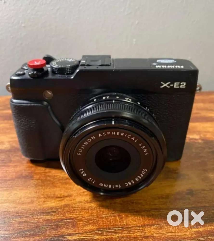 Fujifilm X-E2 16.3 MP Digital Camera W/Fujinon Super EBC XF 18mm f/2