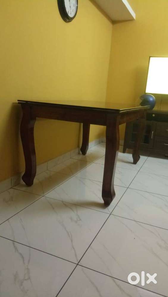 Table and Book shelf