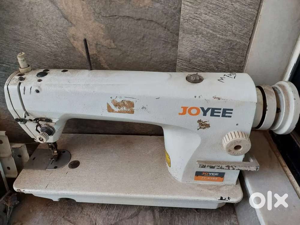 SEWING MACHINE FOR SALE