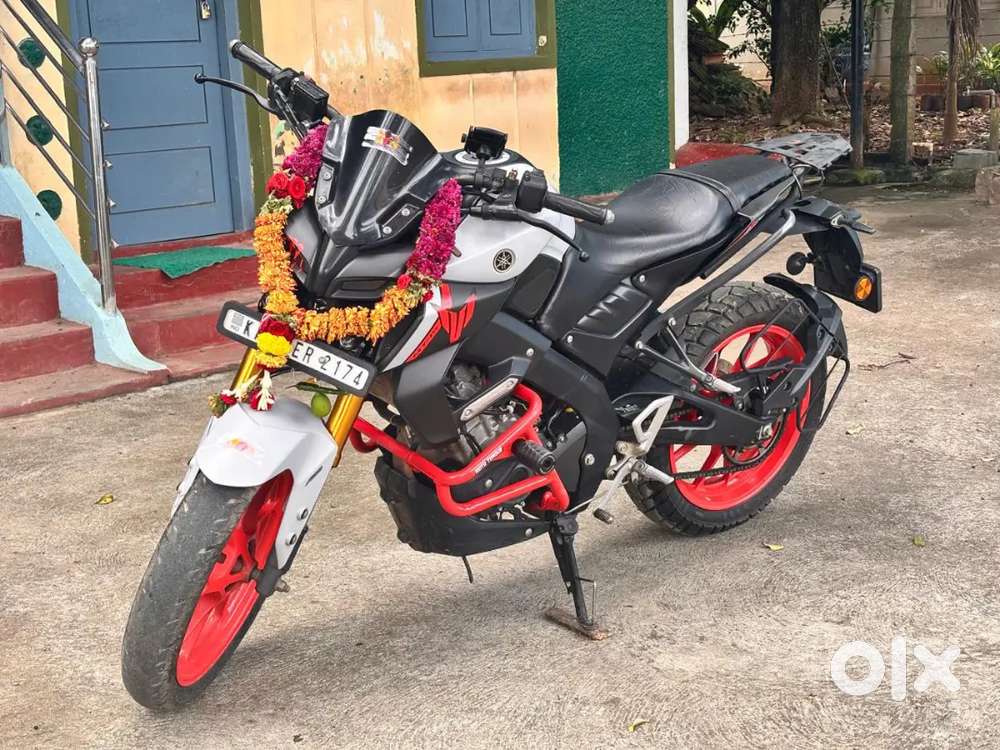 MT 15.NEW FRONT AND BLACK NEW TRIE