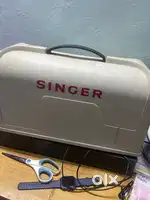 Singer sewing machine good condition