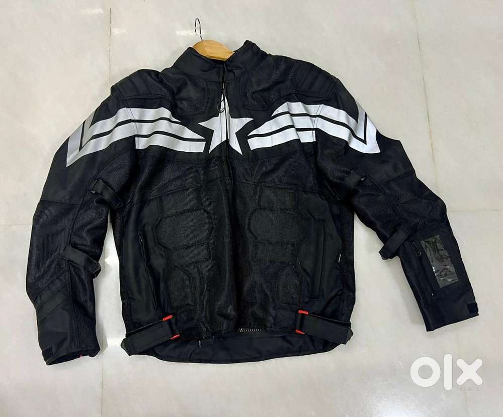 RIDING GEARS FOR BIKERS