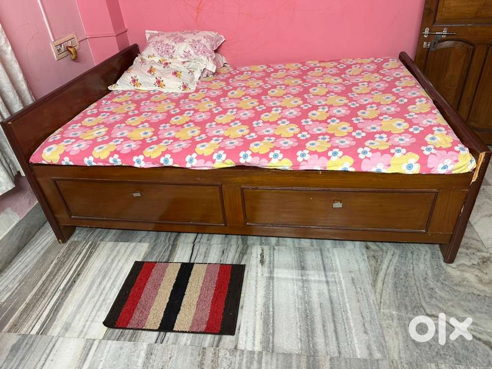 5”7 feet bed for sale