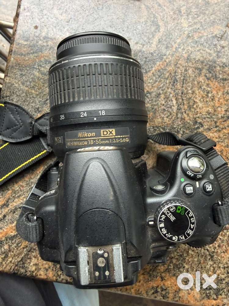 Nikon D 5000