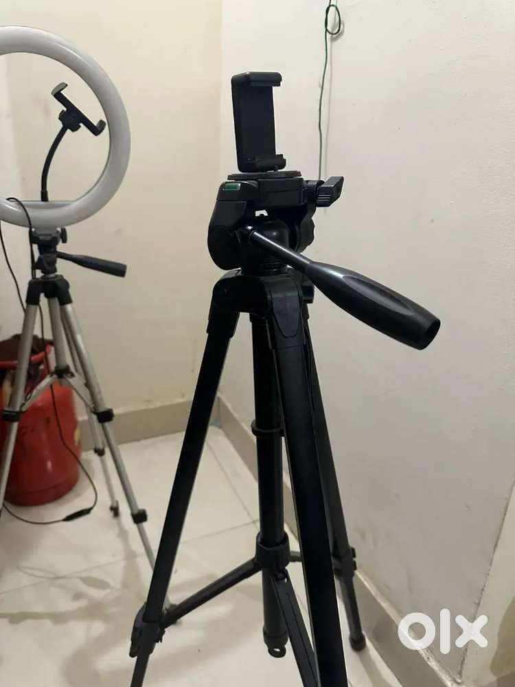 Digitek Professional Tripod + Free Ring Light –Great for Videos/Photos